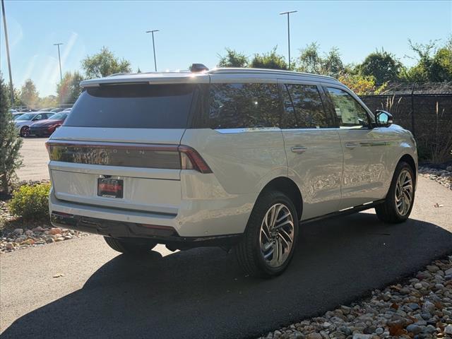 new 2025 Lincoln Navigator car, priced at $107,085