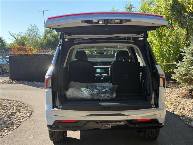 new 2025 Lincoln Navigator car, priced at $107,085