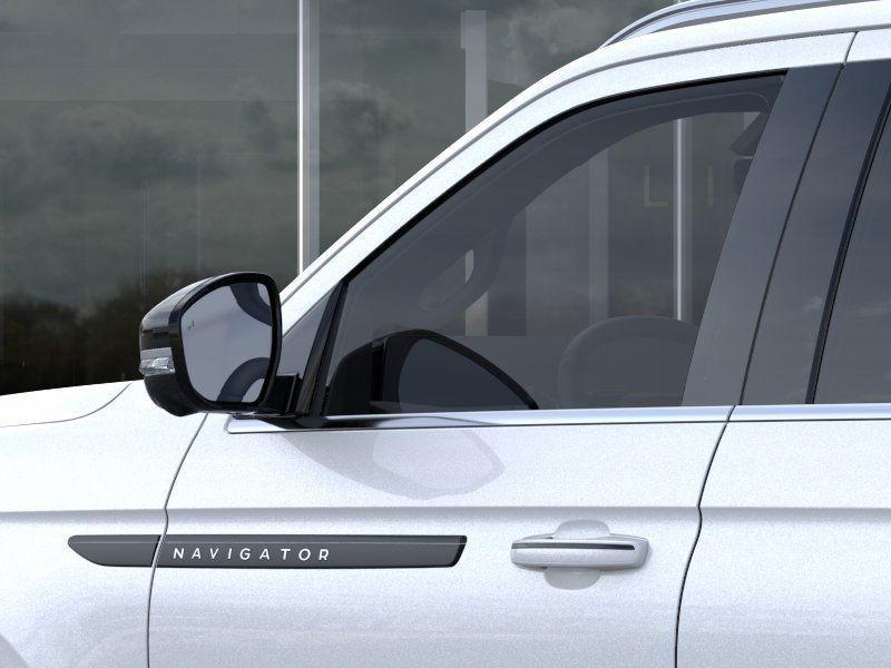 new 2025 Lincoln Navigator car, priced at $120,185