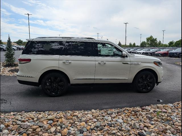 new 2024 Lincoln Navigator car, priced at $102,668