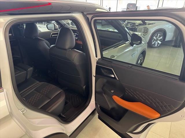 new 2025 Mitsubishi Outlander PHEV car, priced at $47,975