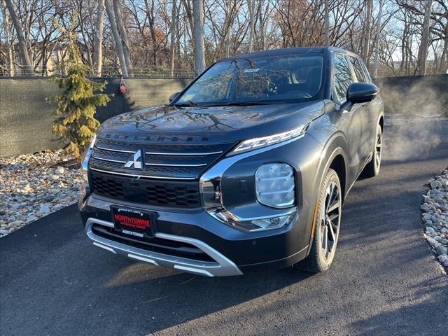 new 2024 Mitsubishi Outlander car, priced at $32,290