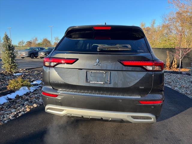 new 2024 Mitsubishi Outlander car, priced at $32,290