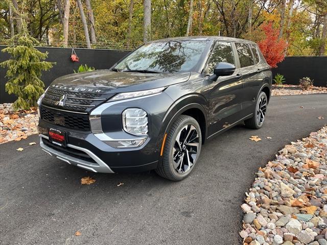 new 2024 Mitsubishi Outlander car, priced at $32,790