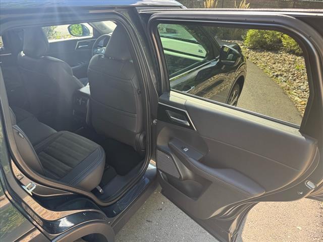 new 2025 Mitsubishi Outlander car, priced at $34,500