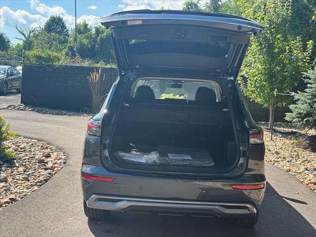 new 2025 Mitsubishi Outlander car, priced at $34,500