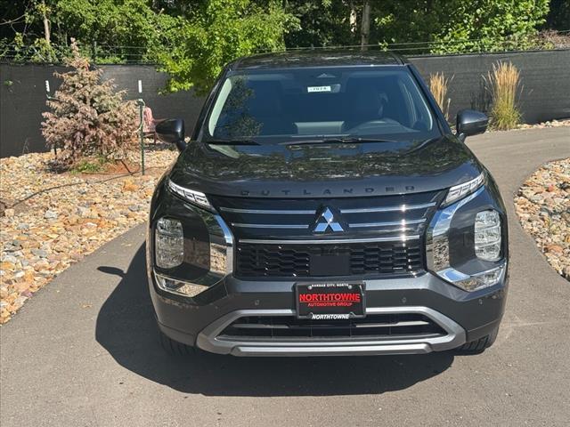 new 2025 Mitsubishi Outlander car, priced at $34,500