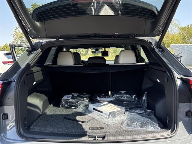 new 2026 Volkswagen Atlas Cross Sport car, priced at $56,748