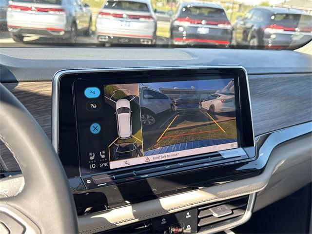 new 2026 Volkswagen Atlas car, priced at $57,758