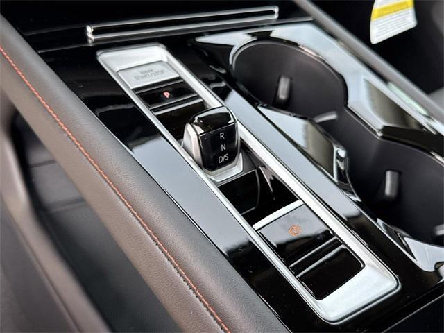 new 2025 Volkswagen Atlas car, priced at $50,101