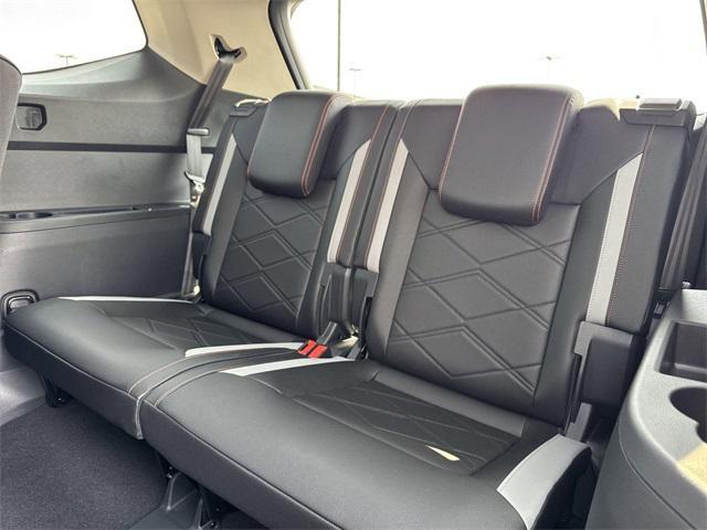 new 2025 Volkswagen Atlas car, priced at $50,101