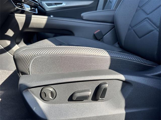 new 2026 Volkswagen Atlas Cross Sport car, priced at $47,546