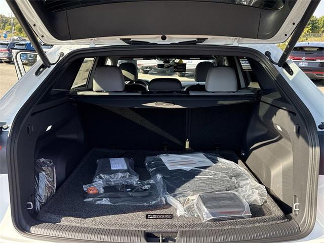 new 2026 Volkswagen Atlas Cross Sport car, priced at $53,688