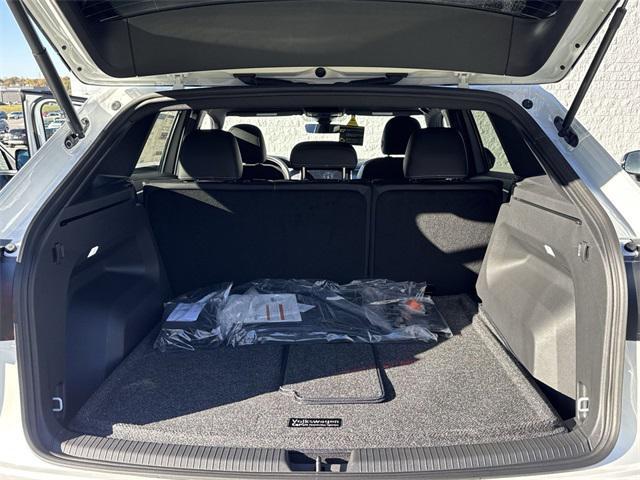 new 2026 Volkswagen Atlas Cross Sport car, priced at $41,236