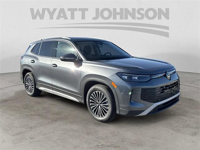 new 2025 Volkswagen Tiguan car, priced at $32,571