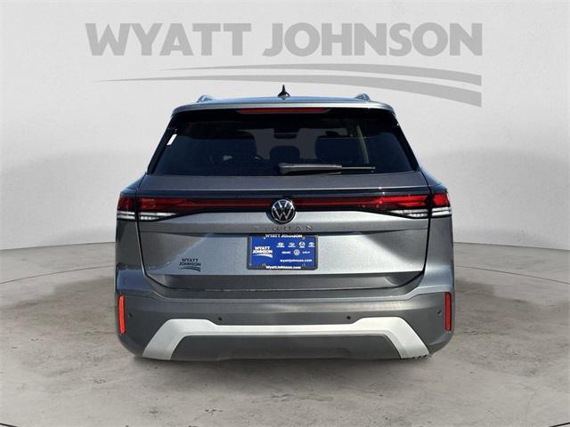 new 2025 Volkswagen Tiguan car, priced at $32,571