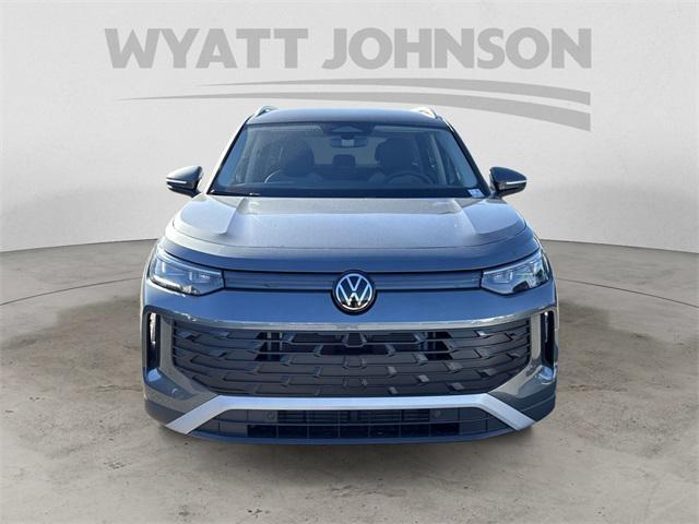 new 2025 Volkswagen Tiguan car, priced at $32,571