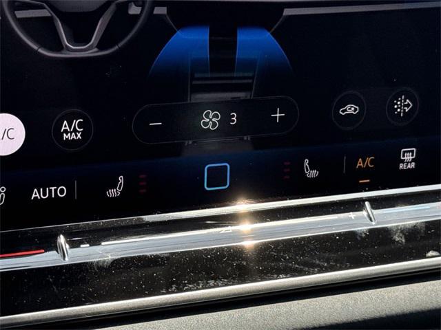 new 2025 Volkswagen Tiguan car, priced at $35,470