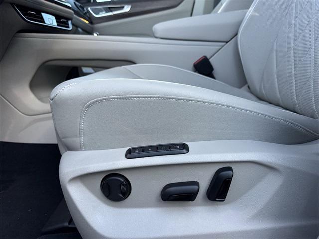 new 2025 Volkswagen Atlas car, priced at $56,196