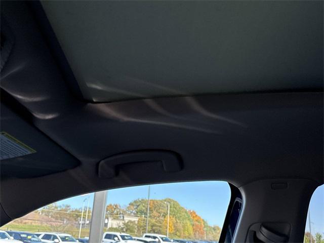 new 2025 Volkswagen Atlas car, priced at $56,196