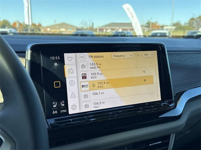 new 2025 Volkswagen Atlas car, priced at $56,196