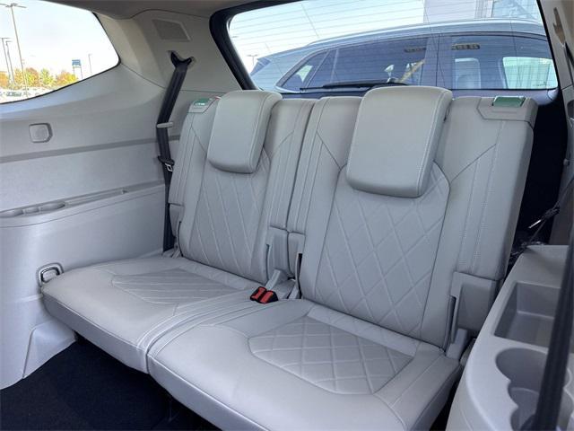 new 2025 Volkswagen Atlas car, priced at $56,196