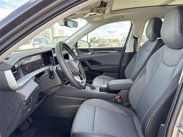 new 2025 Volkswagen Tiguan car, priced at $38,287