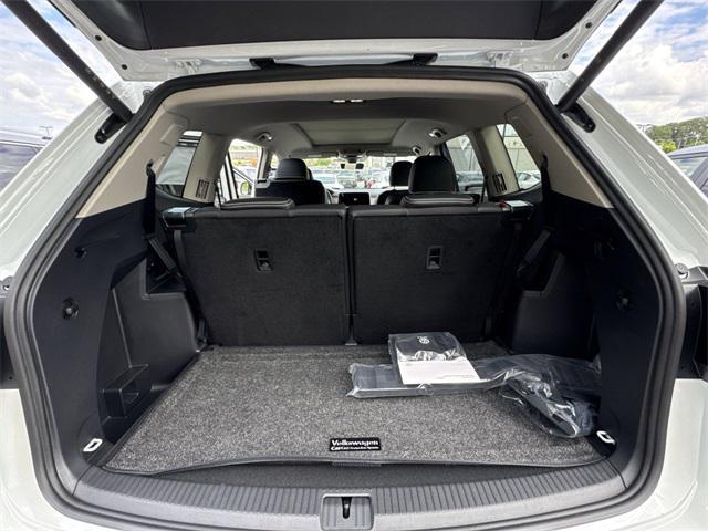 new 2026 Volkswagen Atlas car, priced at $58,453