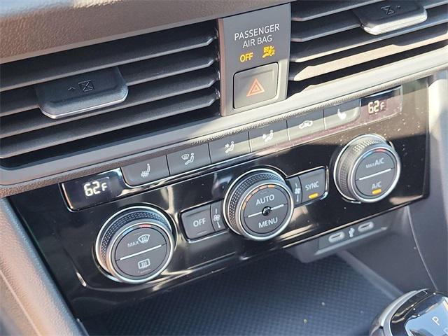 new 2024 Volkswagen Jetta car, priced at $28,084