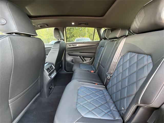 new 2026 Volkswagen Atlas Cross Sport car, priced at $56,293