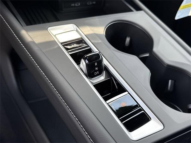 new 2025 Volkswagen Atlas Cross Sport car, priced at $39,611