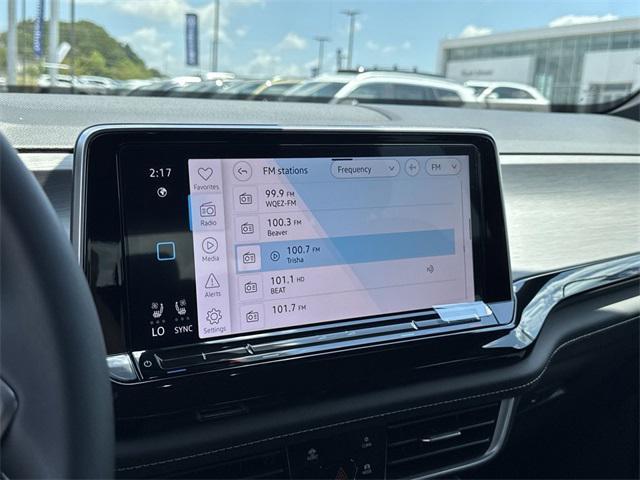 new 2025 Volkswagen Atlas Cross Sport car, priced at $39,611