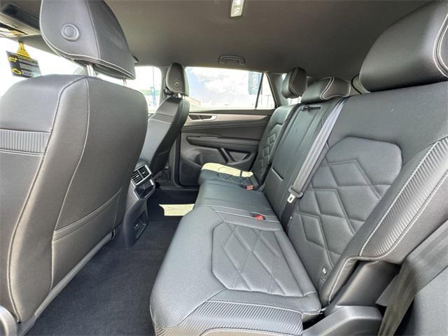 new 2025 Volkswagen Atlas Cross Sport car, priced at $39,611