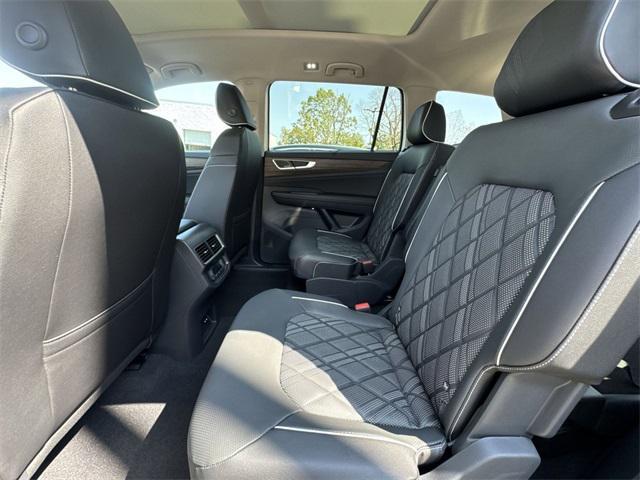 new 2026 Volkswagen Atlas car, priced at $58,453