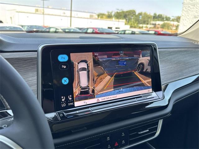 new 2026 Volkswagen Atlas car, priced at $58,453