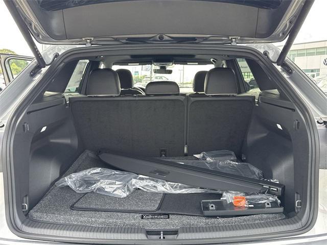 new 2026 Volkswagen Atlas Cross Sport car, priced at $56,293