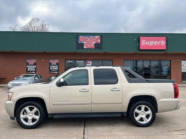 used 2007 Chevrolet Avalanche car, priced at $8,550