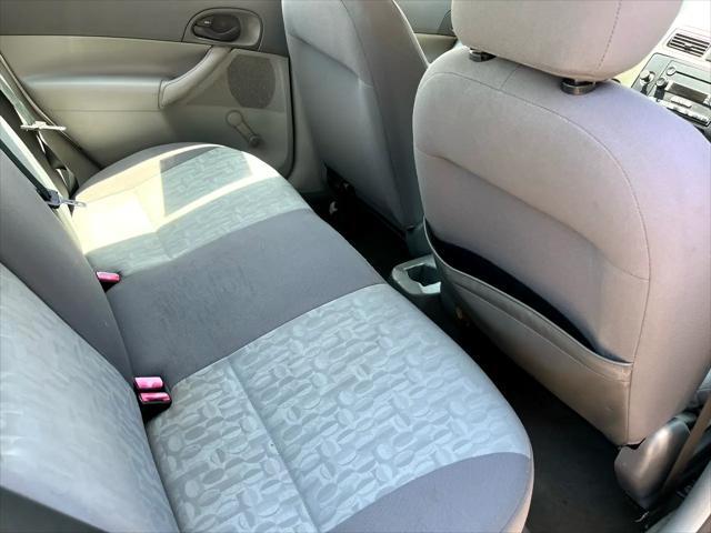 used 2005 Ford Focus car, priced at $2,950