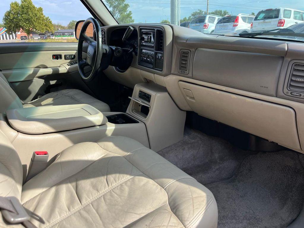 used 2002 Chevrolet Suburban car, priced at $4,400