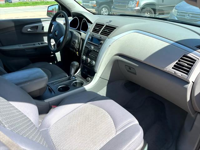 used 2011 Chevrolet Traverse car, priced at $3,950