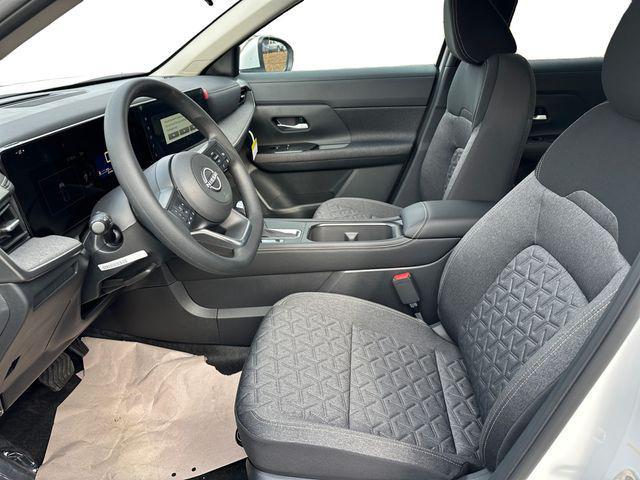 new 2025 Nissan Kicks car, priced at $27,000