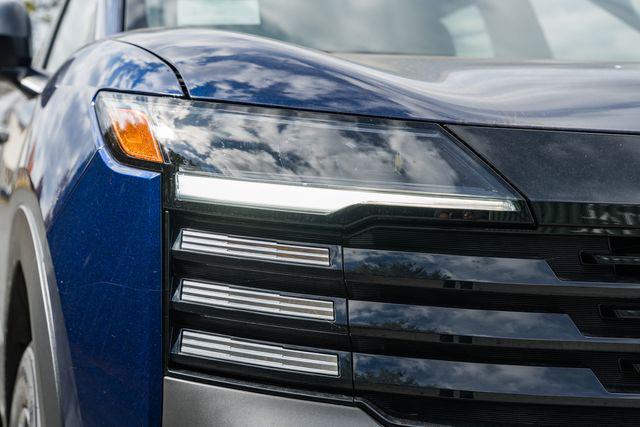 new 2025 Nissan Kicks car, priced at $24,378