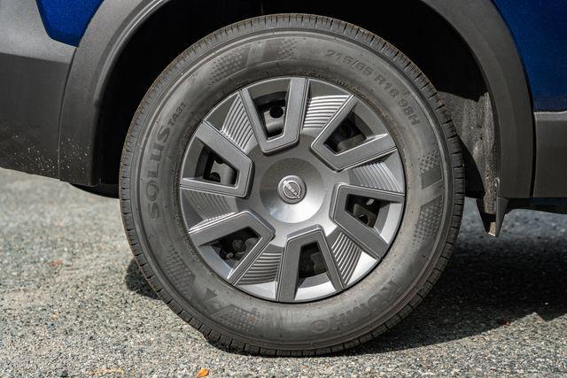 new 2025 Nissan Kicks car, priced at $24,378