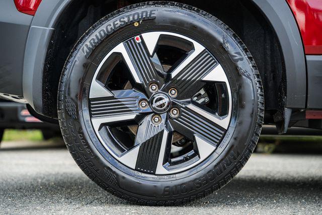 new 2025 Nissan Kicks car, priced at $27,860