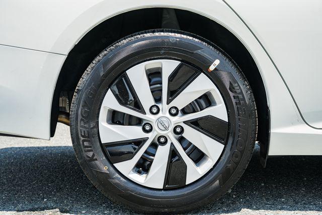 new 2025 Nissan Altima car, priced at $27,028