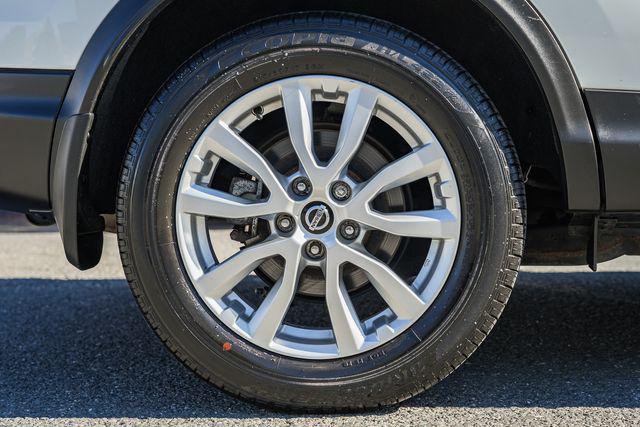 used 2022 Nissan Rogue Sport car, priced at $20,000