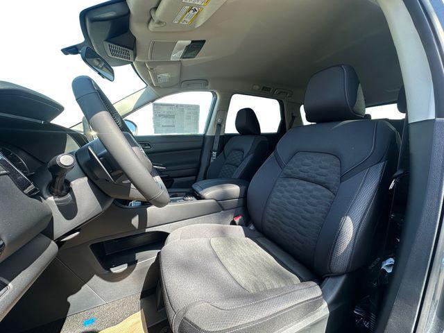 new 2025 Nissan Pathfinder car, priced at $40,999