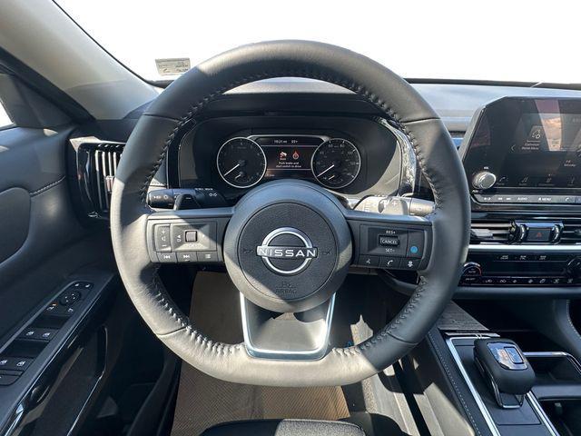 new 2025 Nissan Pathfinder car, priced at $40,999