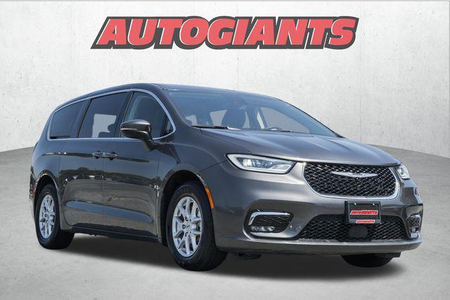 used 2023 Chrysler Pacifica car, priced at $23,000