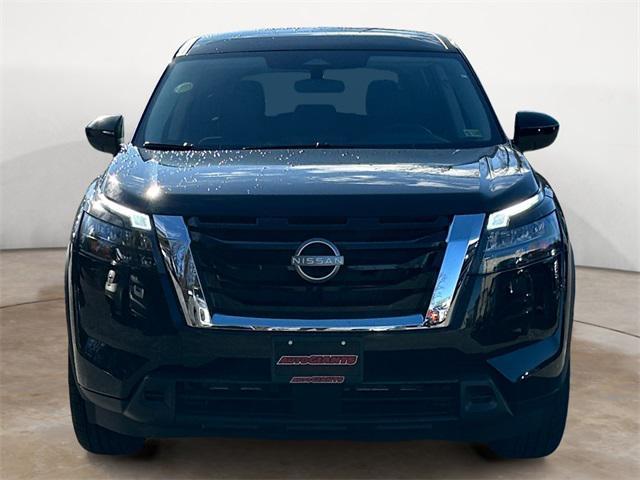 new 2025 Nissan Pathfinder car, priced at $37,865